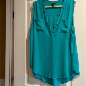 Torrid Sz 2 flowy blouse plus size top shirt sleeveless